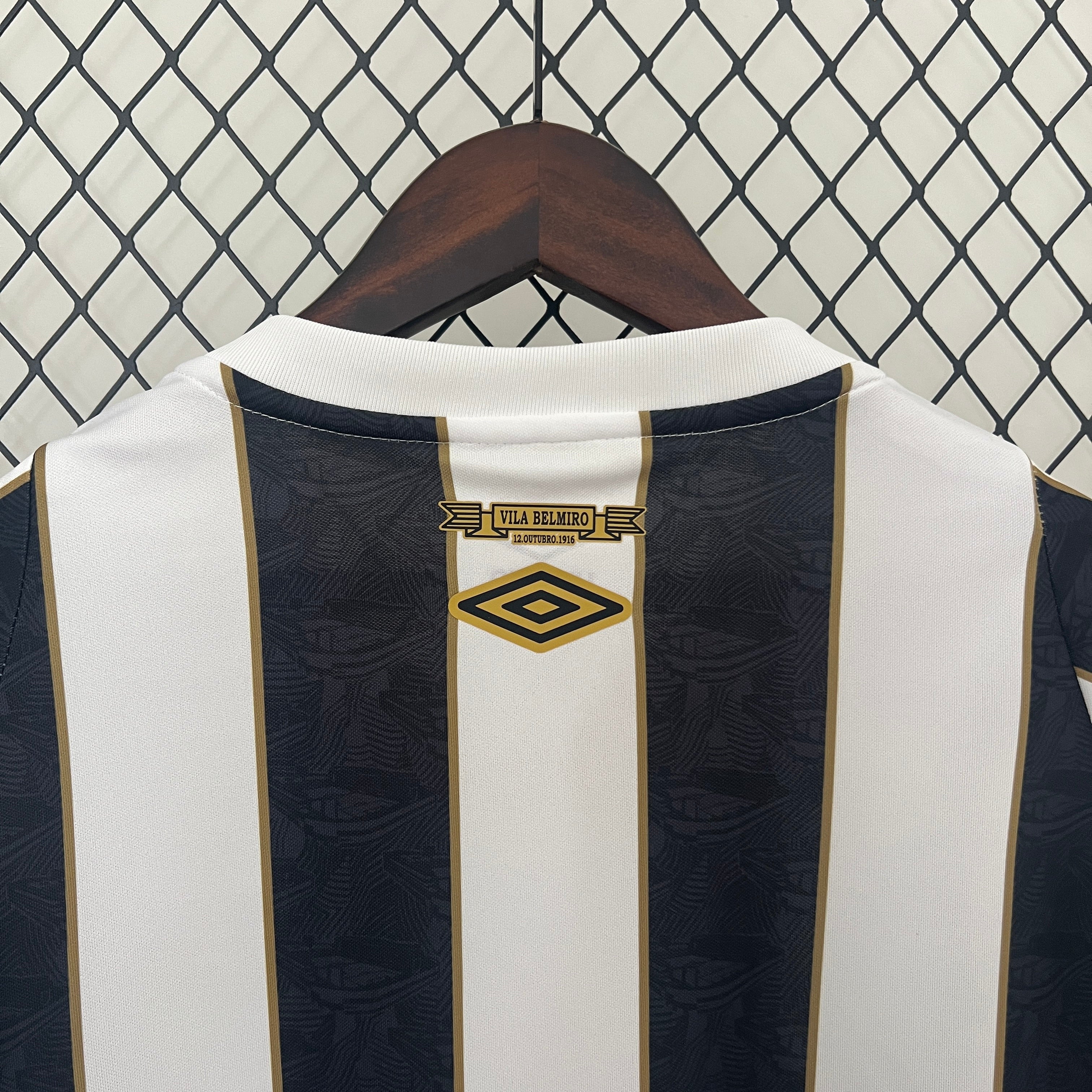 Jersey 24∕25 Santos away