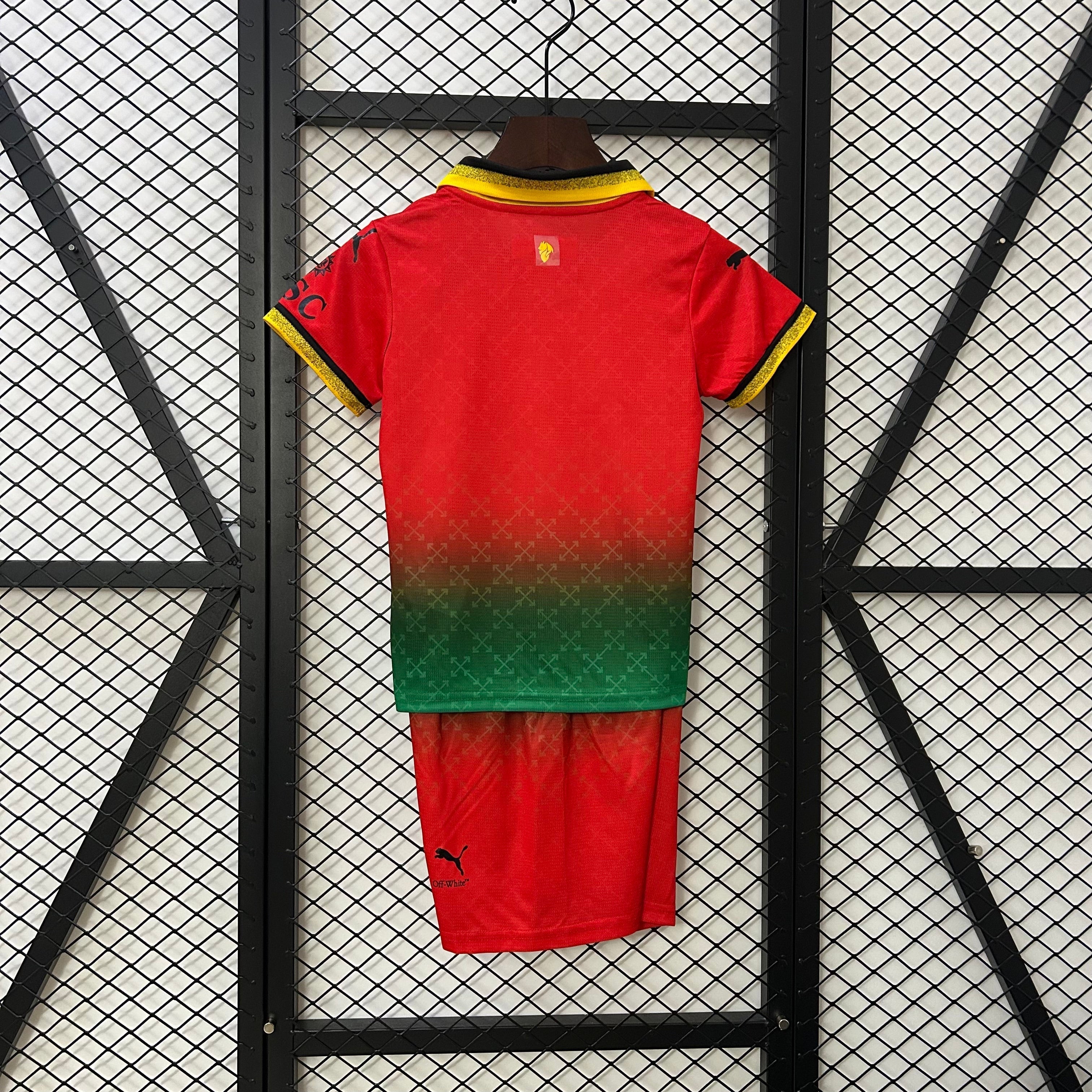 Kids Milan 25/26 Co-Branded Edition – Vermelho