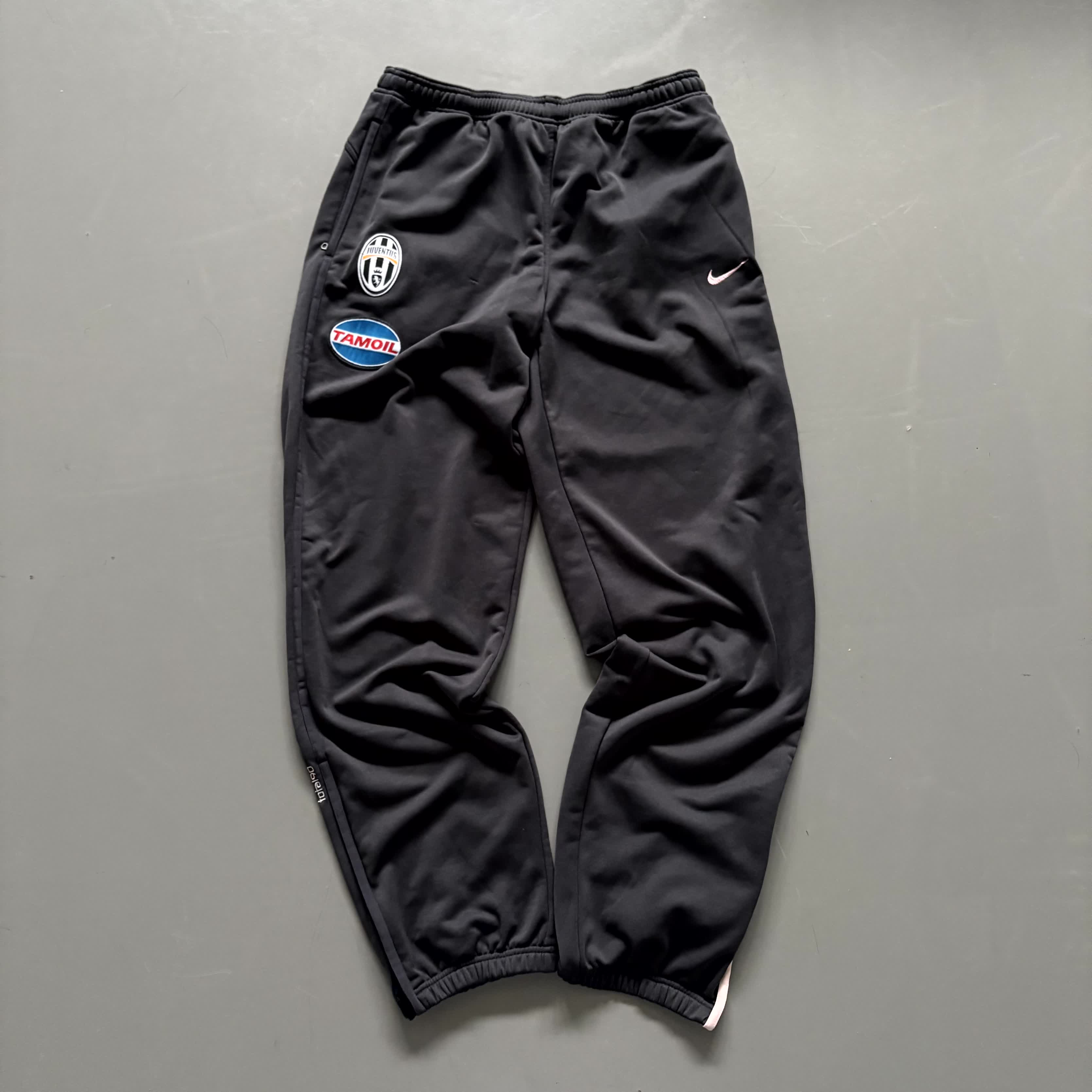 Nike x ユベントスFC ヴィンテージジャケット 2005/06
