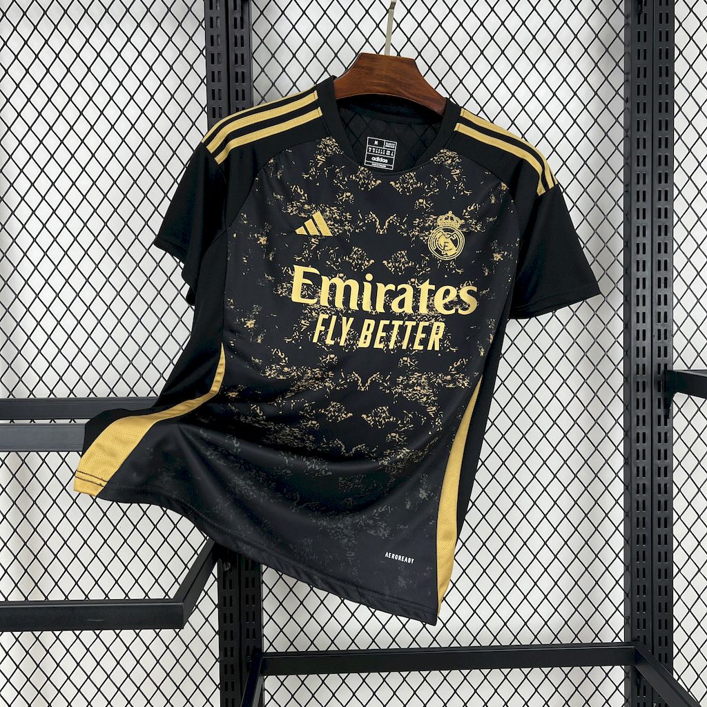 Real Madrid 24∕25 Black Special Edition