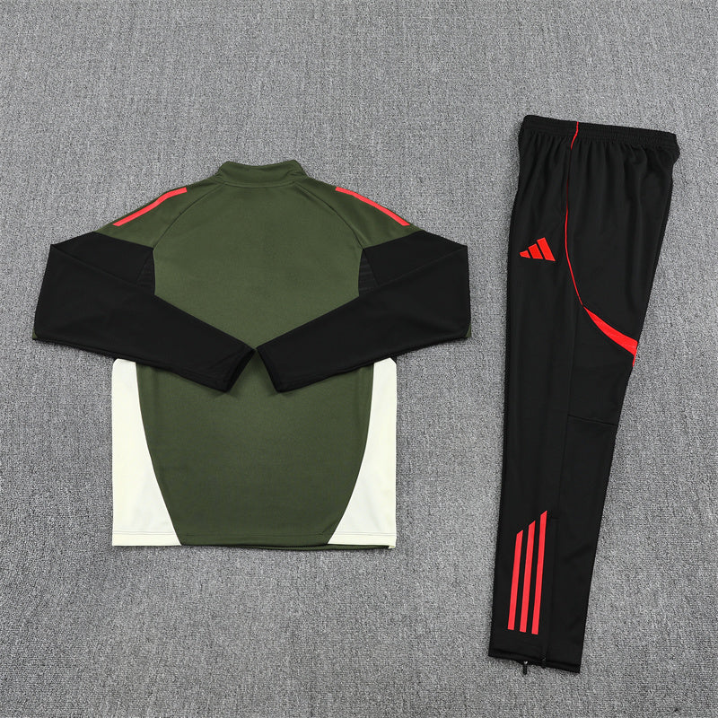 Training Suit Bayern De Munique 25/26 - Winter