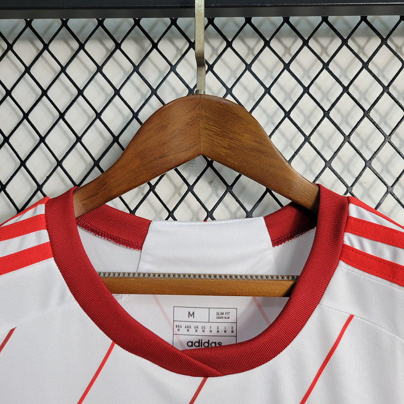 Trikot 23∕24 Internacional II – Damen 