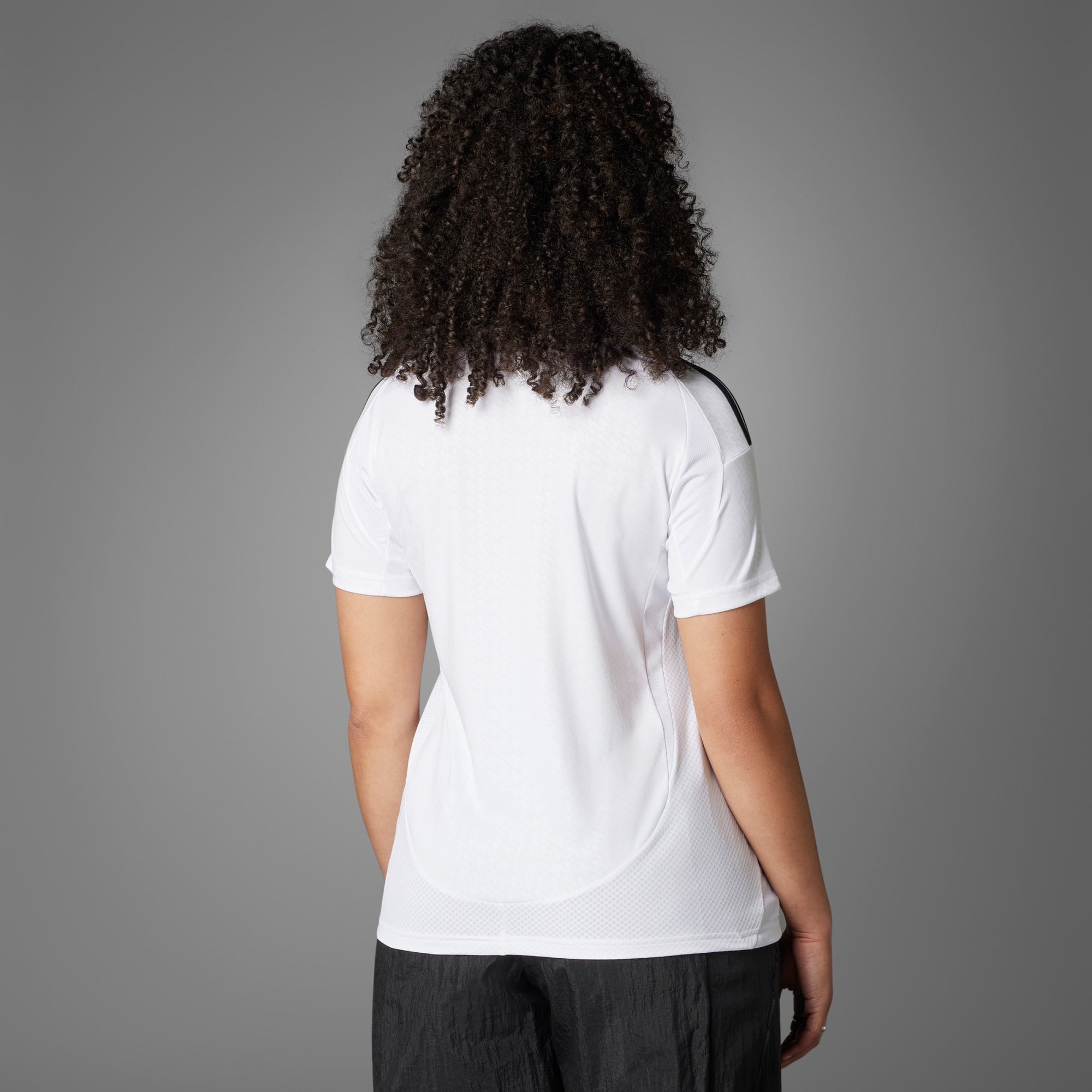Trikot 24/25 Real Madrid l Frau 