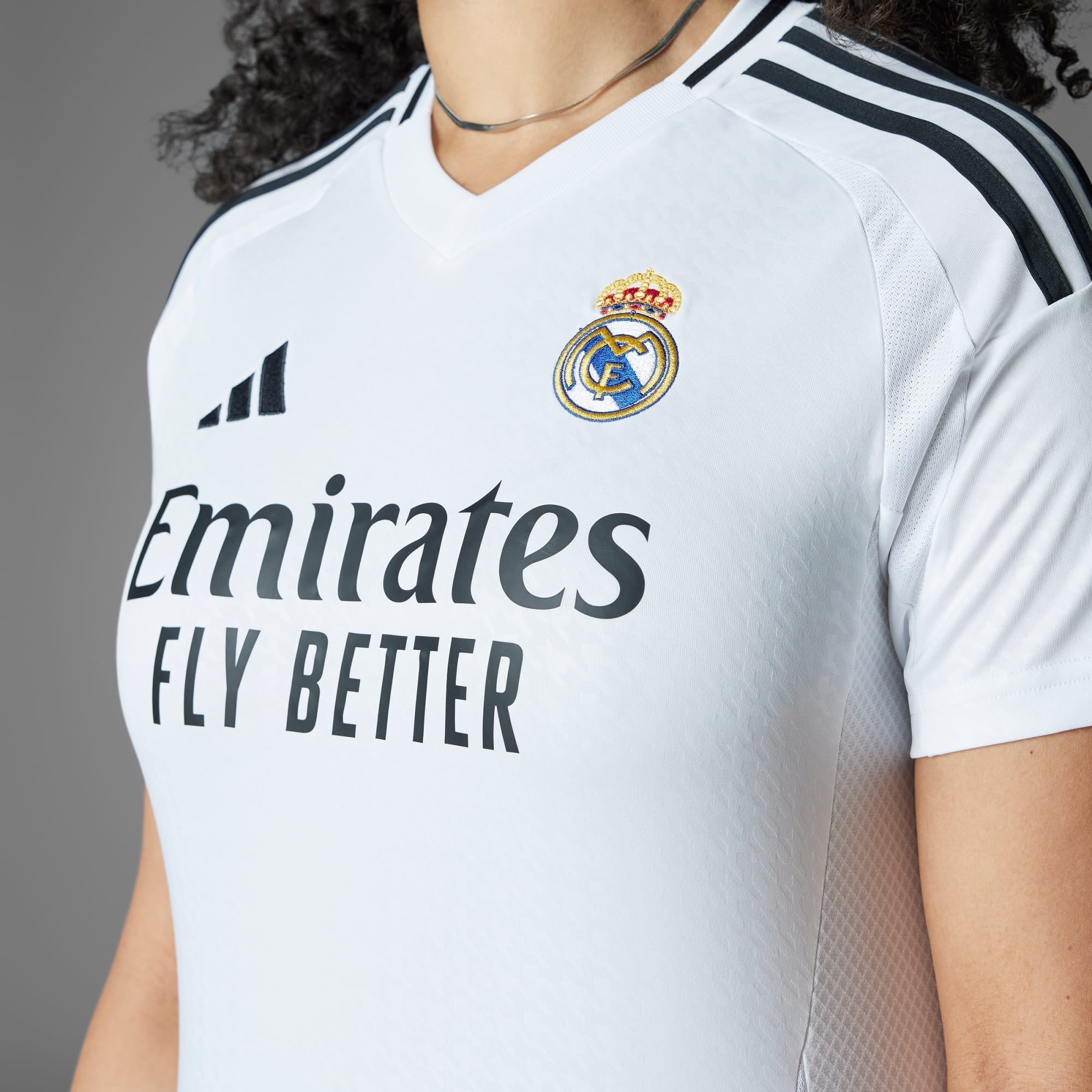 Trikot 24/25 Real Madrid l Frau 