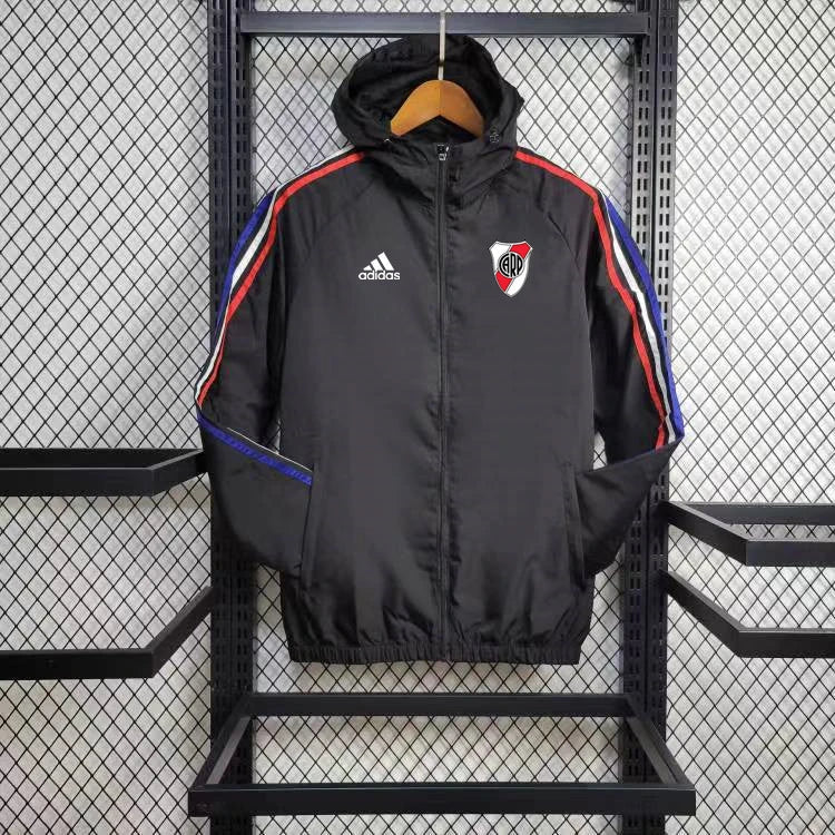 Windjacke River Plate 24/25 - Preto und Vermelho 